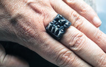 Carica l'immagine nel visualizzatore di Gallery, Anello piranha pesce argento 925 silver sterling piranha fish oxidized ring collection " Piranhas attack "