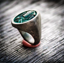 Carica l'immagine nel visualizzatore di Gallery, Anello calamaro ottone ossidato brass squid fish skull oxidized ring chevalier collection " Cheva "