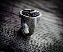 Carica l'immagine nel visualizzatore di Gallery, Anello calamaro argento ossidato silver sterling squid fish skull oxidized ring chevalier collection " Cheva "