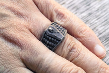 Carica l'immagine nel visualizzatore di Gallery, Anello teschio ossario in argento 925 teschi silver skulls sterling and oxidized ring collection " Memento mori "