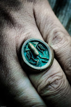 Carica l'immagine nel visualizzatore di Gallery, Anello calamaro ottone ossidato brass squid fish skull oxidized ring chevalier collection " Cheva "