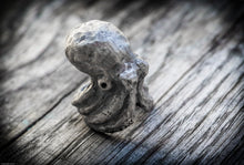 Carica l'immagine nel visualizzatore di Gallery, Anello polpo gigante argento 925 silver sterling octopus fish skull oxidized ring chevalier collection " Kraken "