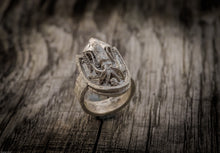 Carica l'immagine nel visualizzatore di Gallery, Anello calamaro argento 925 silver sterling squid fish skull oxidized ring collection " Kraken "
