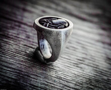 Carica l&#39;immagine nel visualizzatore di Gallery, Anello calamaro argento ossidato silver sterling squid fish skull oxidized ring chevalier collection &quot; Cheva &quot;
