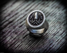 Carica l&#39;immagine nel visualizzatore di Gallery, Anello calamaro argento ossidato silver sterling squid fish skull oxidized ring chevalier collection &quot; Cheva &quot;
